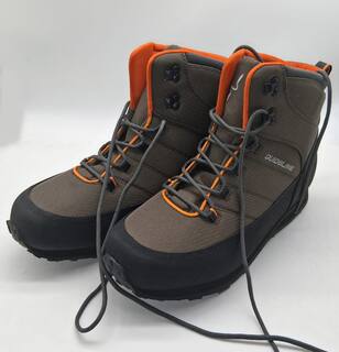 GuideLine Laxa 2/0 Traction Watschuh mit Tungsten Studs